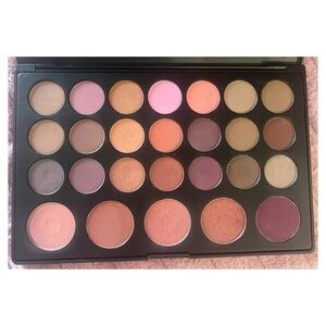 Coastal Scents 26 Shadow Blush Combo Palette